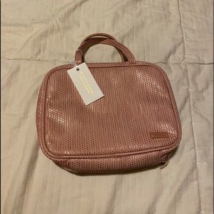 Stephanie Johnson, Aruba Pink ML traveler NWT
